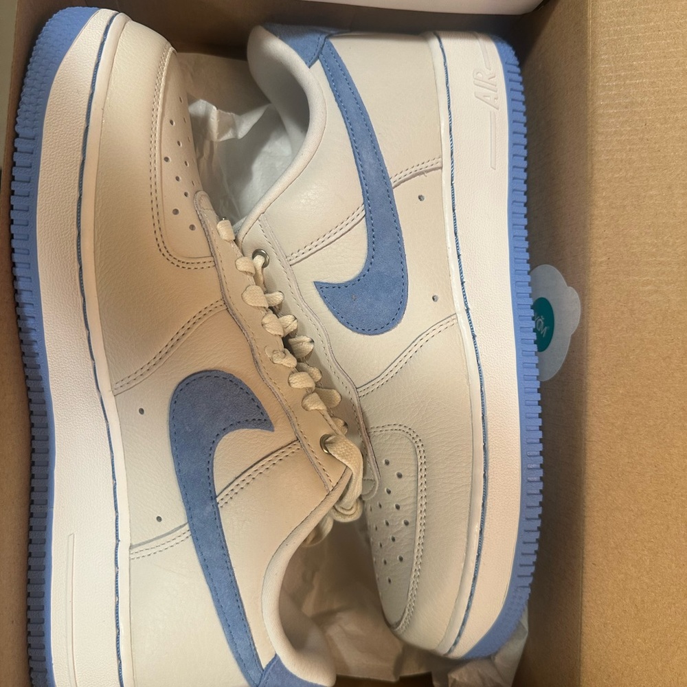 Nike Air Force 1 LXX White and Blue Athletic Shoes Sneakers